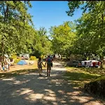 Mobilhome Au Bord Du Avec Piscine Camping Saint-Gérons