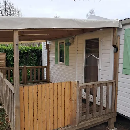 Mobilhome Au Bord Du Avec Piscine Kamp alanı Saint-Gérons